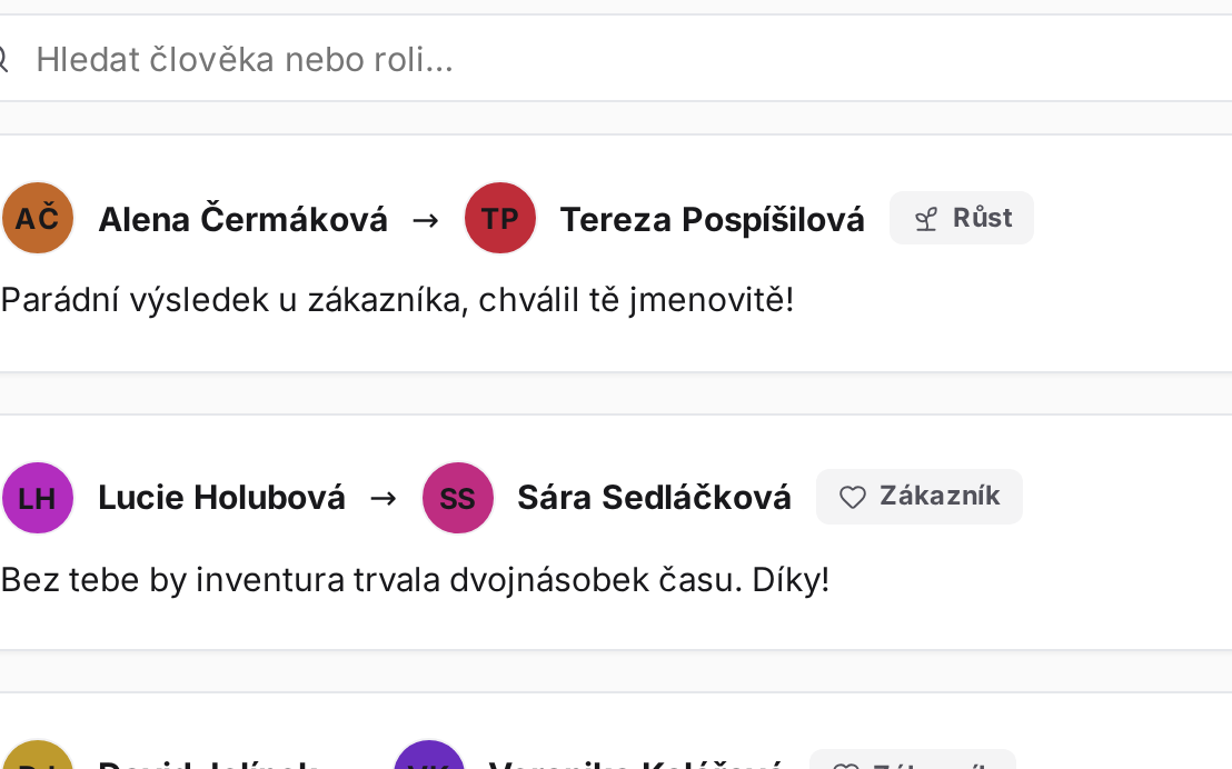 Zpětná vazba v Pulsavo: veřejná uznání mezi kolegy napříč týmy.